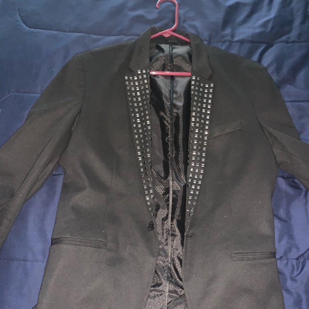 Men’s black blazer with studs. 40 LARGE